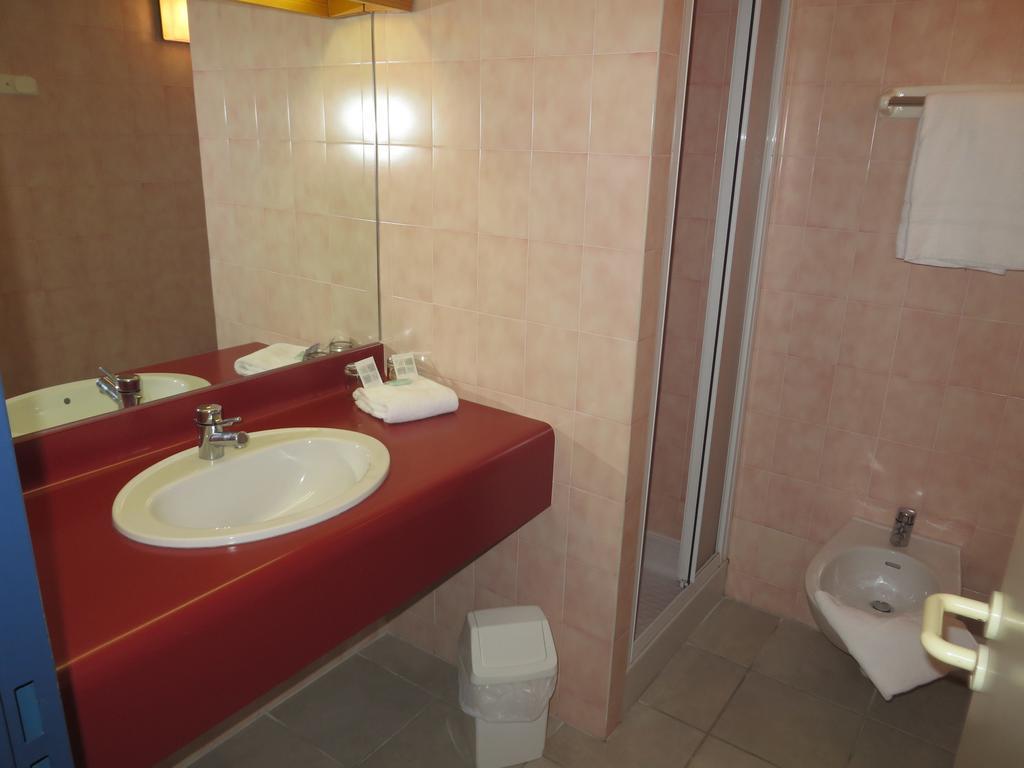 N'Atura Hotel Aire-sur-lʼAdour المظهر الخارجي الصورة