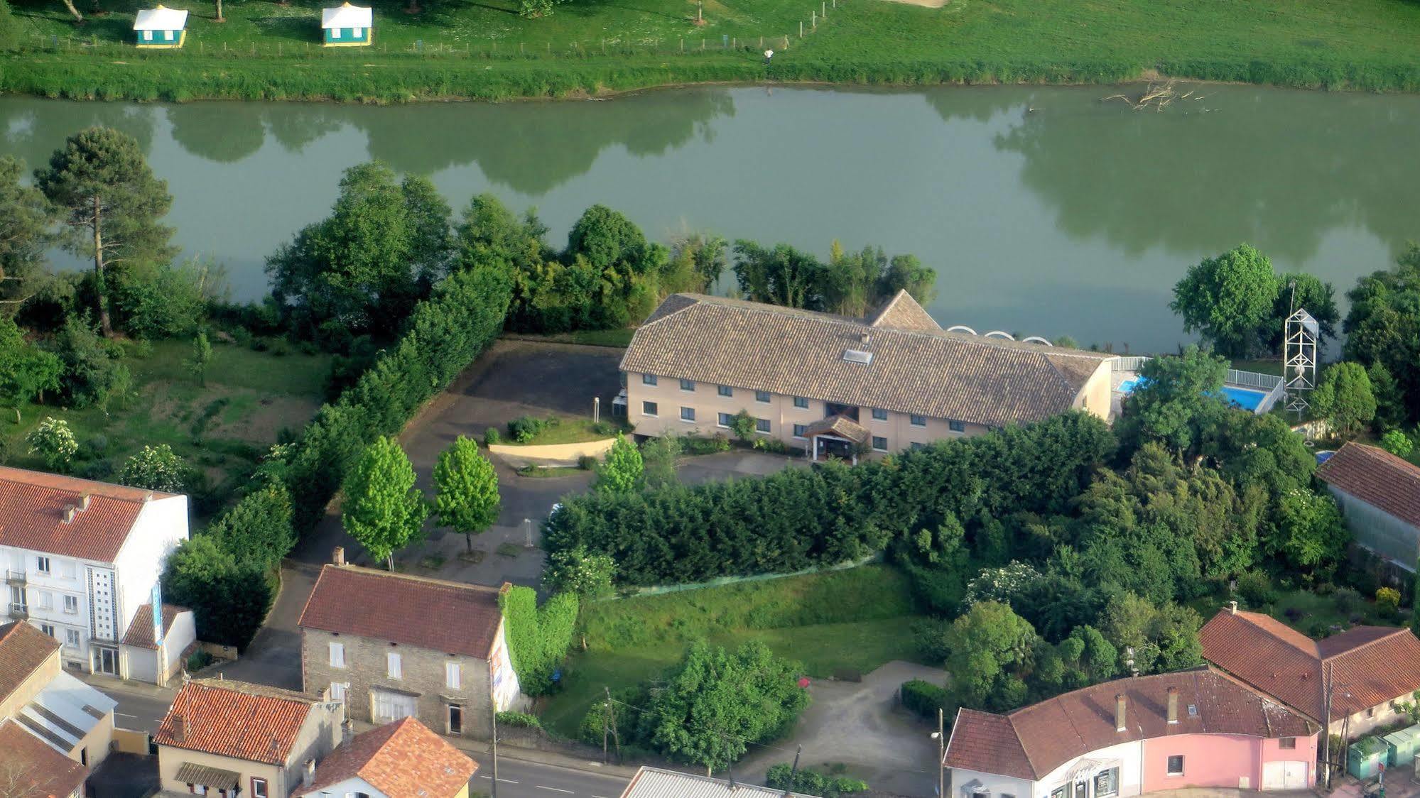N'Atura Hotel Aire-sur-lʼAdour المظهر الخارجي الصورة