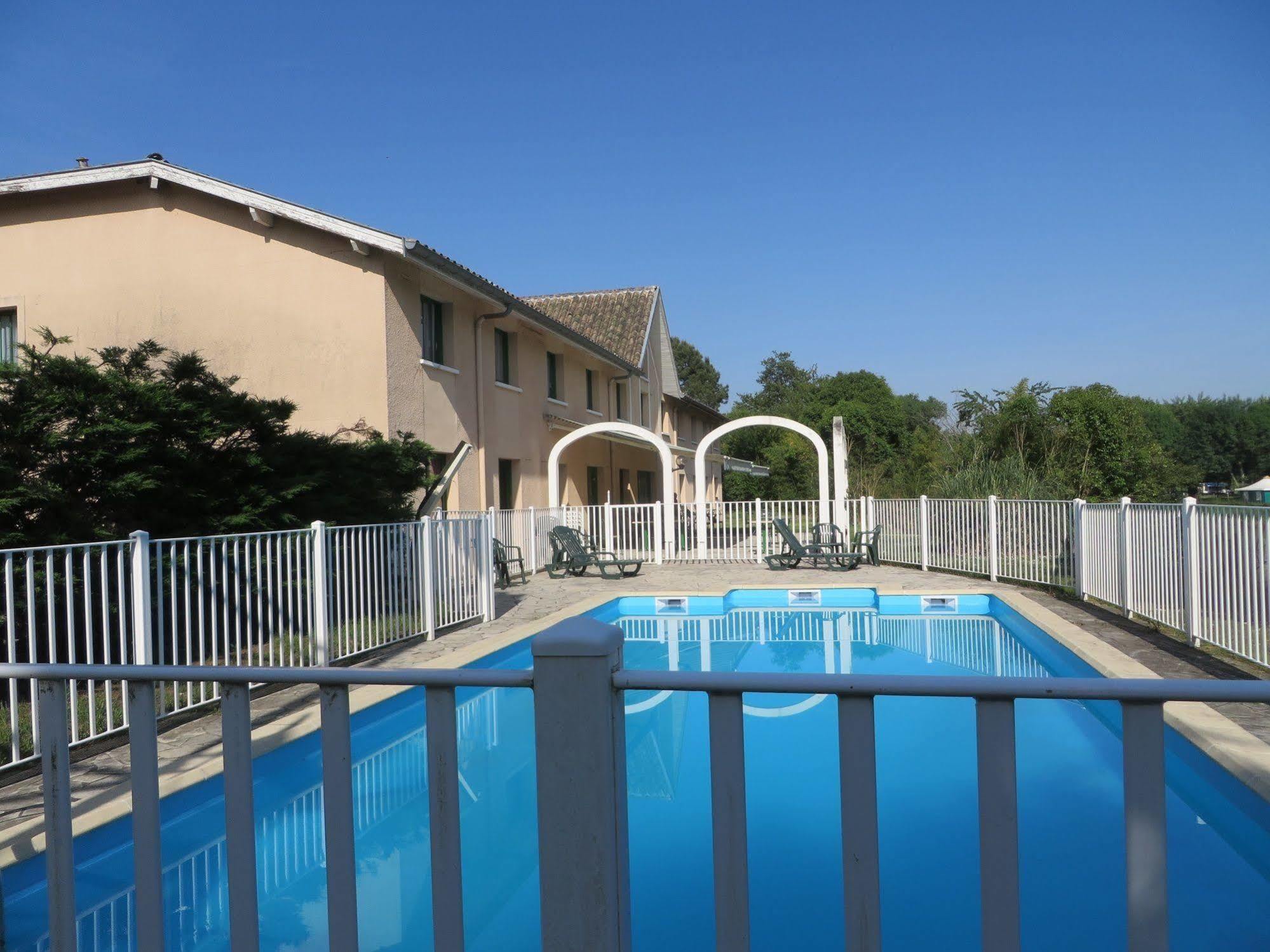 N'Atura Hotel Aire-sur-lʼAdour المظهر الخارجي الصورة