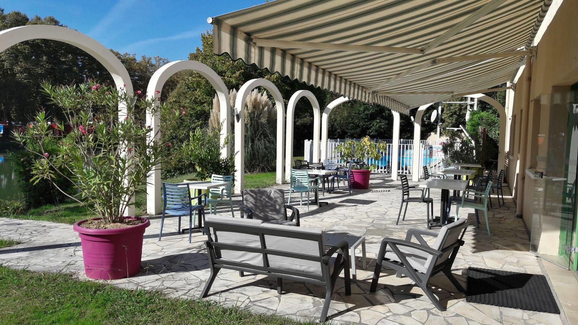N'Atura Hotel Aire-sur-lʼAdour المظهر الخارجي الصورة